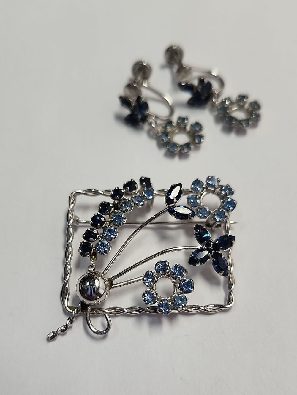 Sterling Silver Plated Star Art Vintage  Blue Crystal Floral Brooch W Earrings